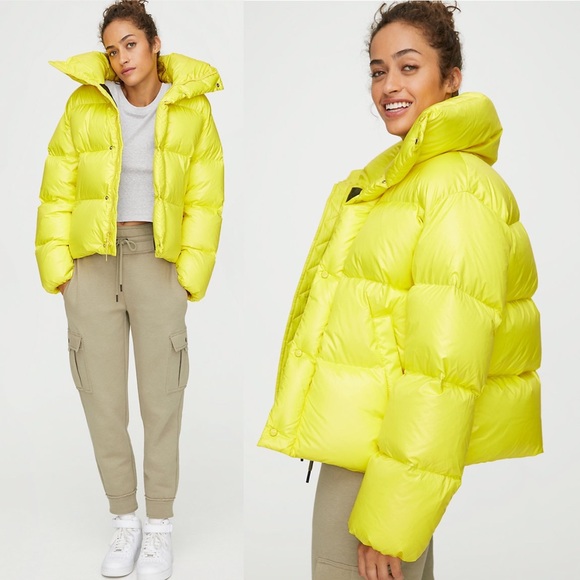 Aritzia TNA Puffer Jacket Mega Shorty Yellow Small - Picture 2 of 16